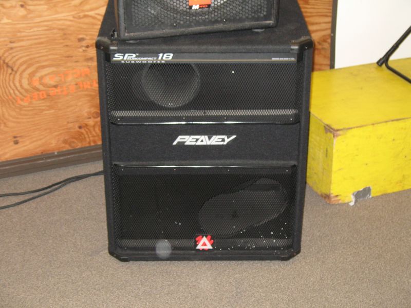 peavey double 18 subwoofer